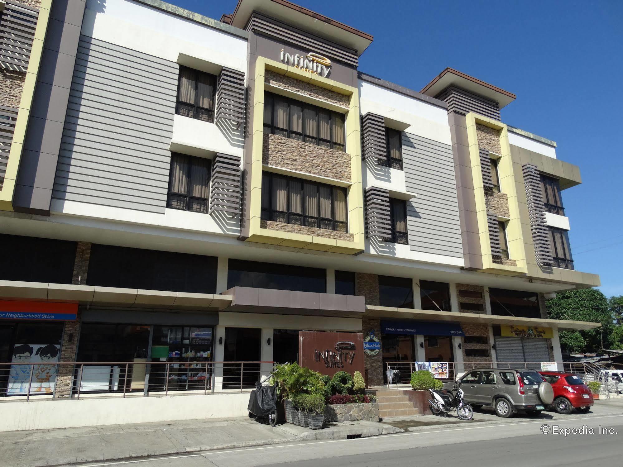 Infinity Suites Davao Stadt Exterior foto